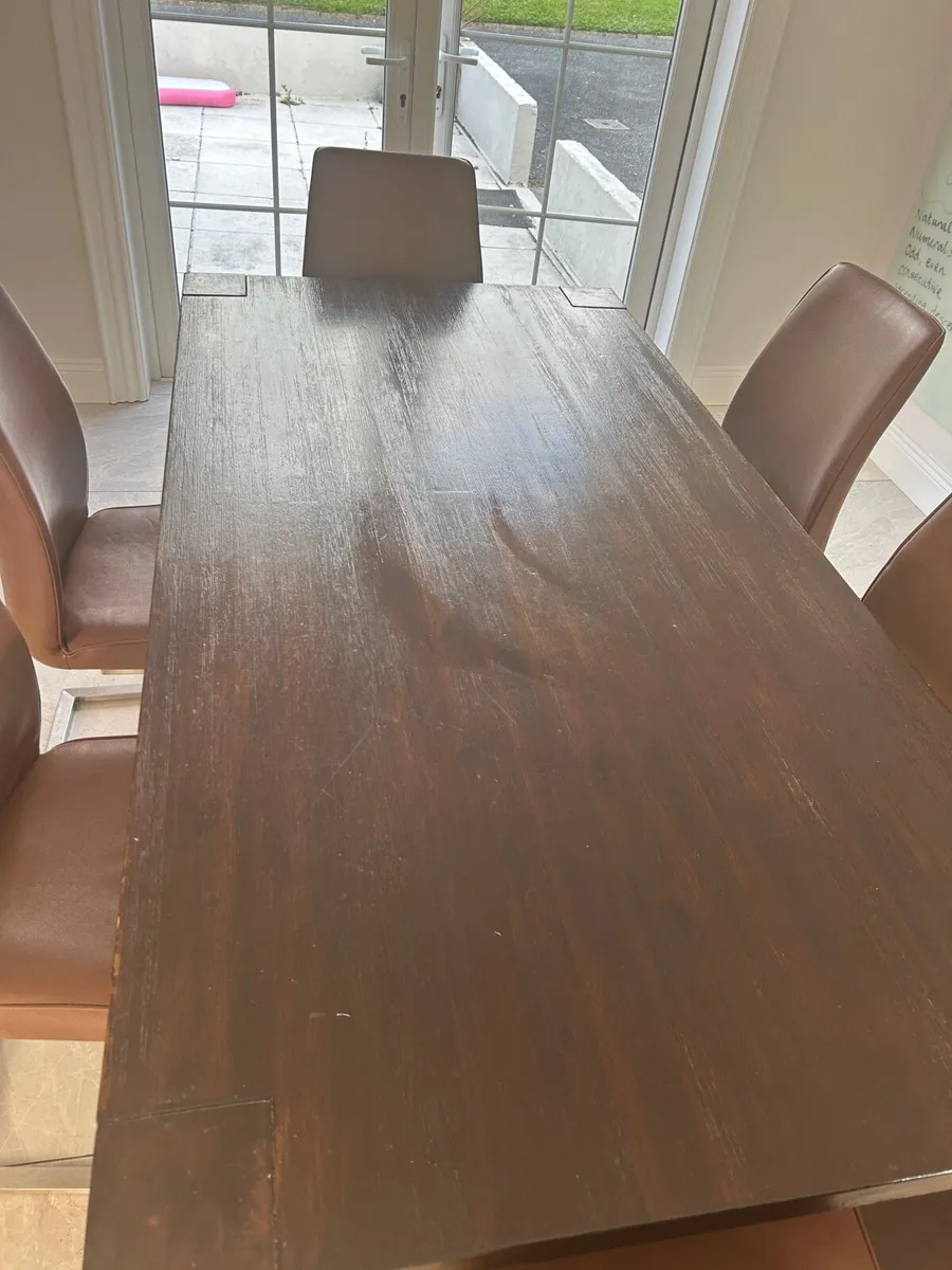Dining table and 6 chairs - Image 2