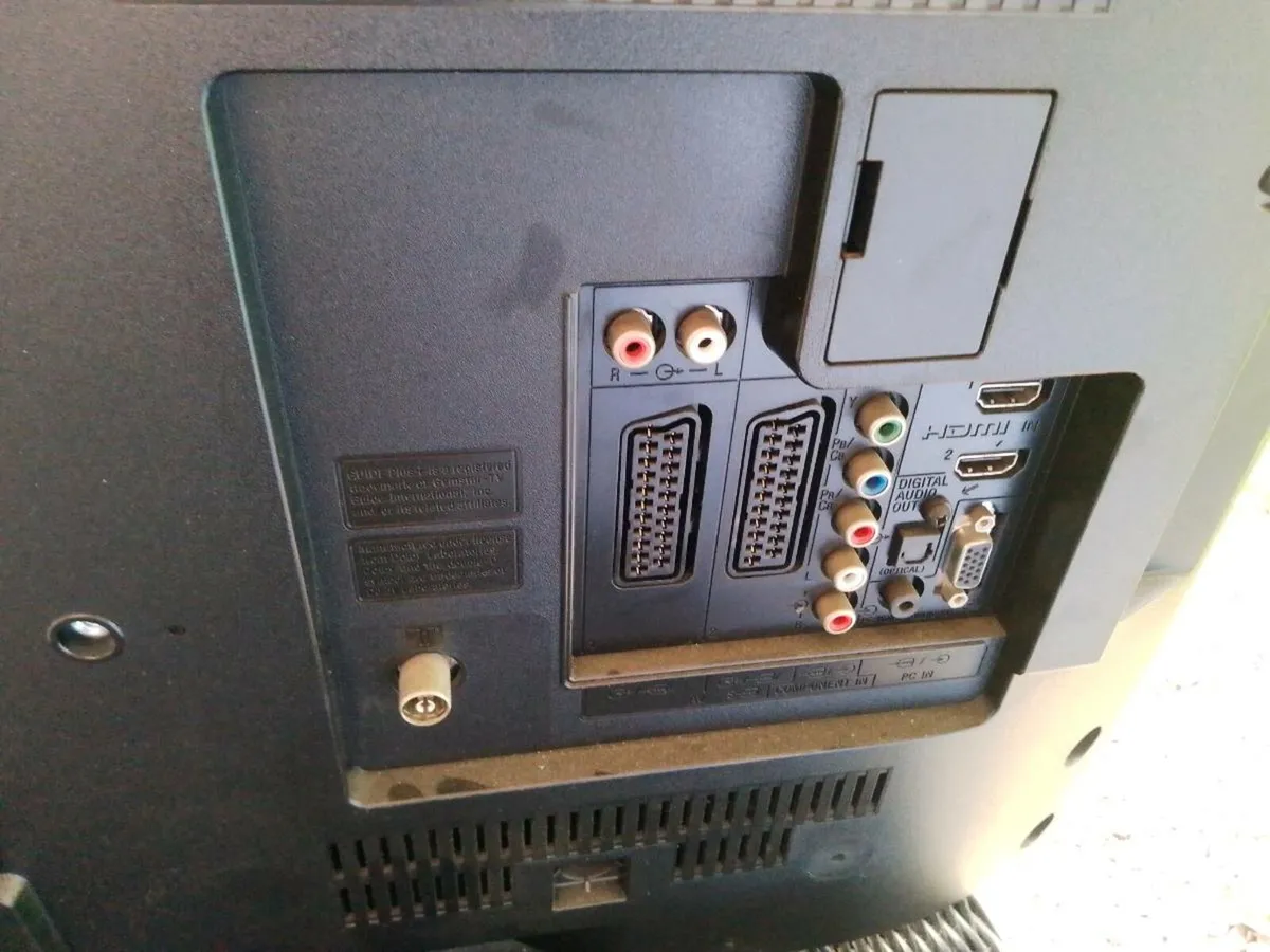 Sony 32" LCD TV - Image 2
