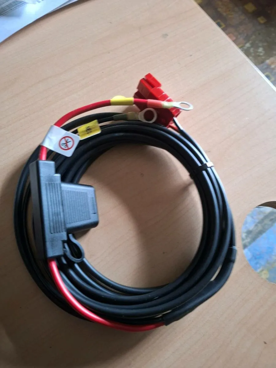 Power cables - Image 1