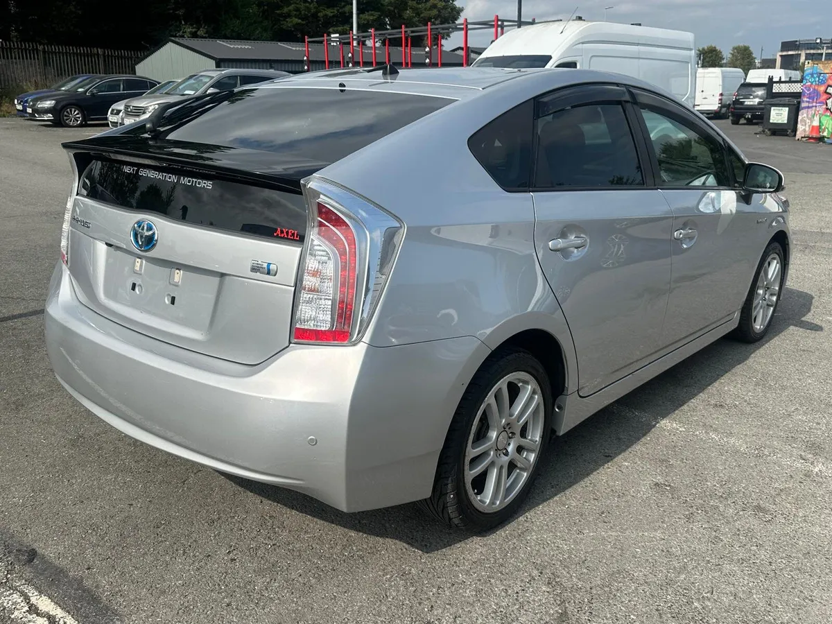 2012 TOYOTA PRIUS 1.8L HYBRID FULL OPTON - Image 4