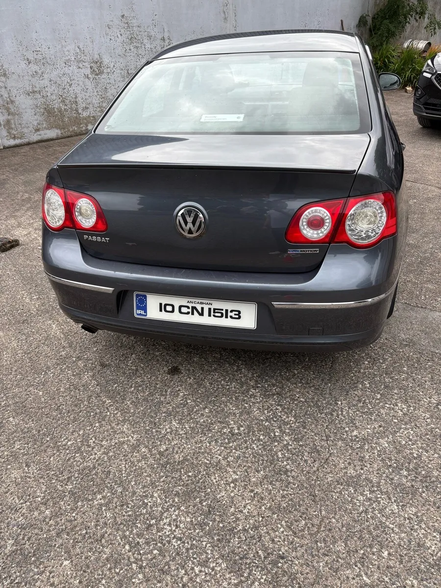 Volkswagen Passat - Image 3