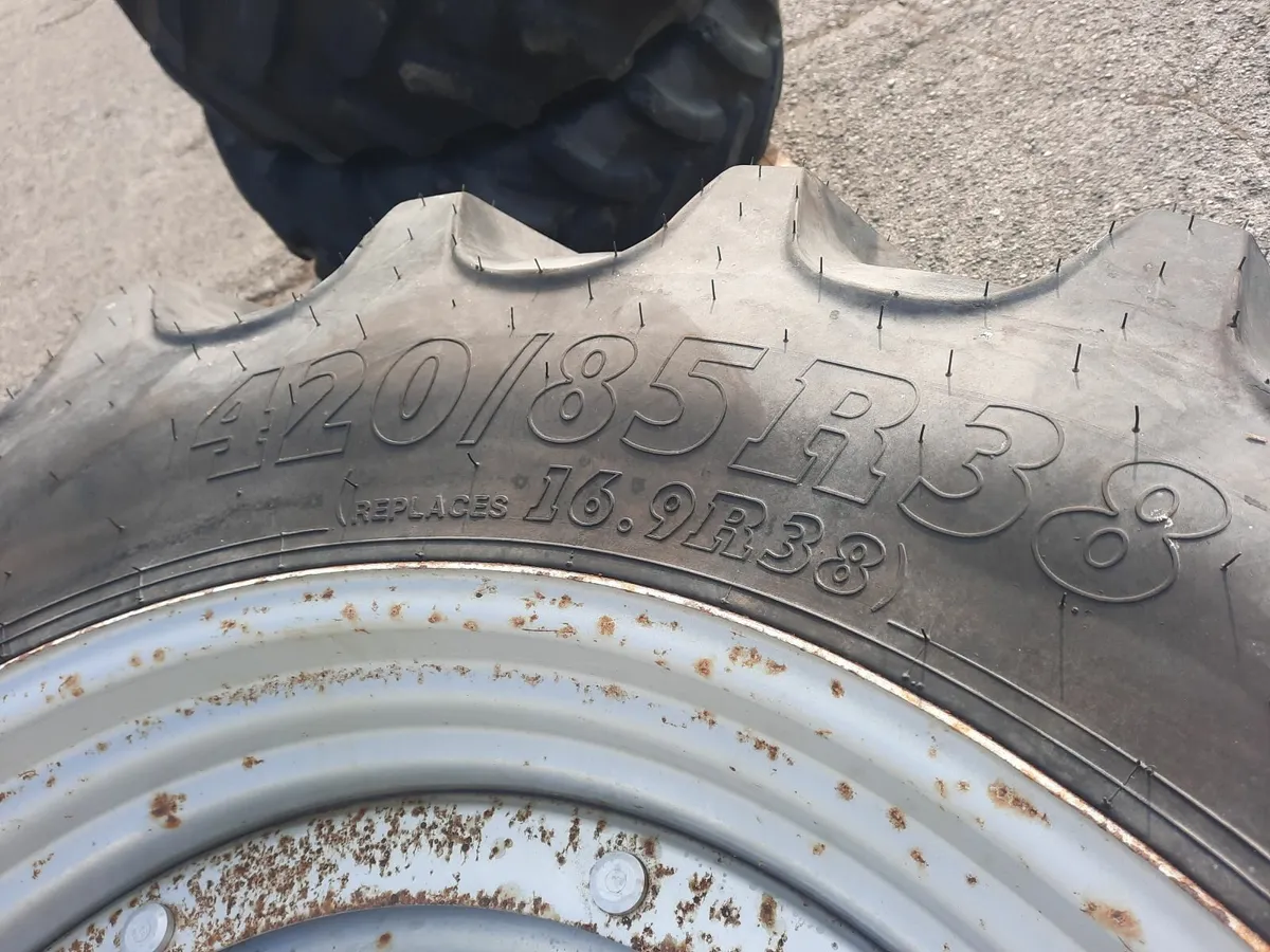Rear tyres & rims - 3 pairs - Image 3