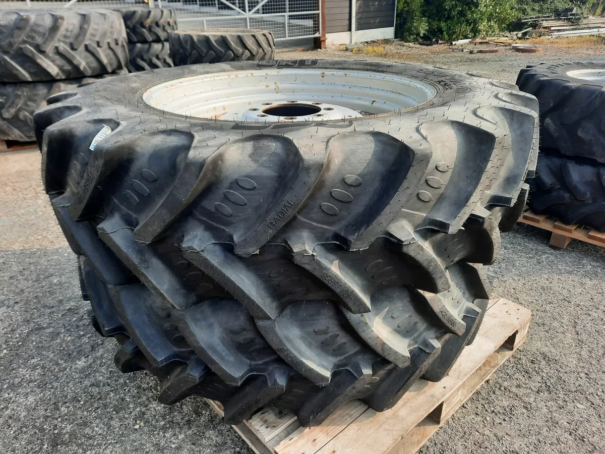 Rear tyres & rims - 3 pairs - Image 1