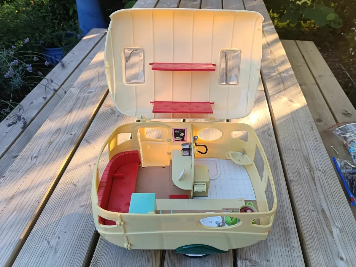 Sylvanian families caravan - Image 2