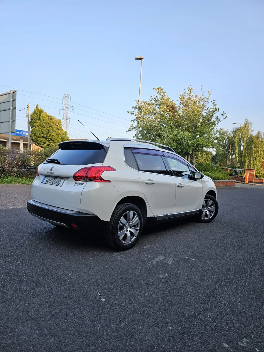 Peugeot-2008.   Automatic 2014 - Image 3