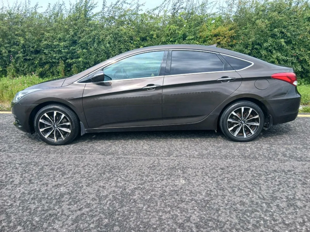 152 HYUNDAI I40 WITH LOW MILEAGE - Image 4