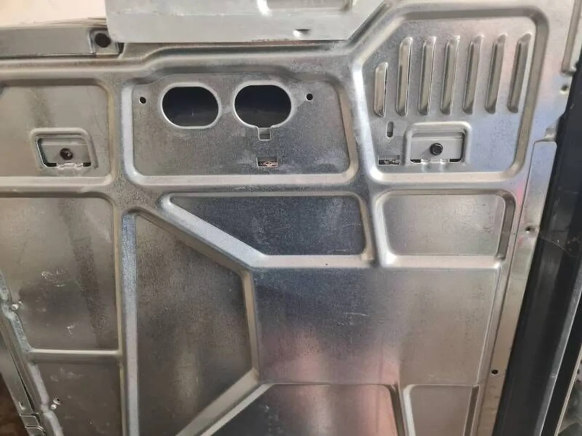 Whirlpool 6th Sense PowerClean Dishwasher - Image 3