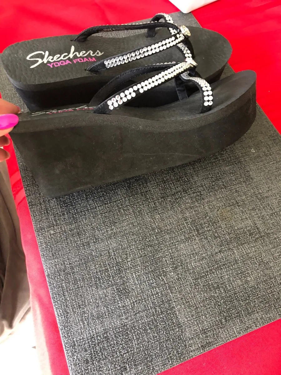 Ladies sketchers wedge sandals size 5 €15 - Image 3