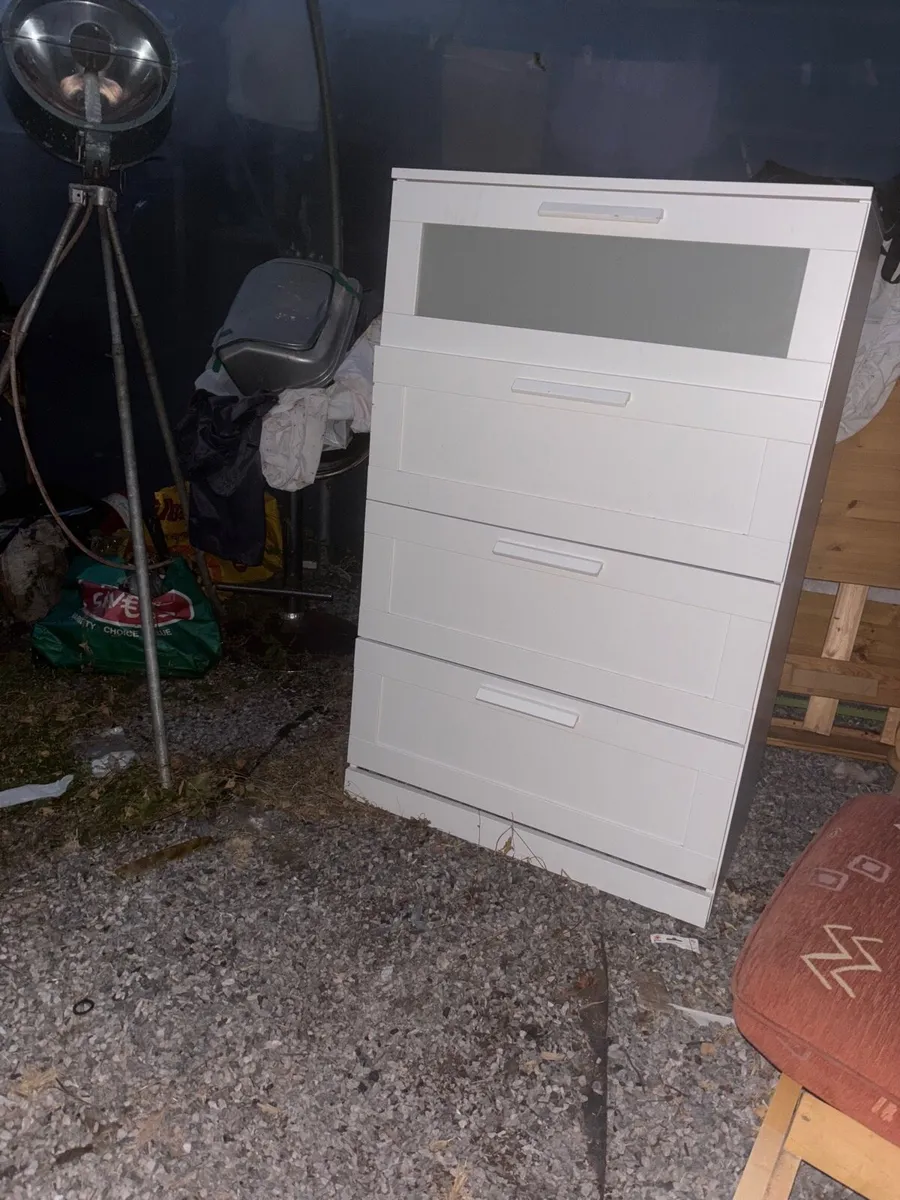 White chest of drawers - Image 2