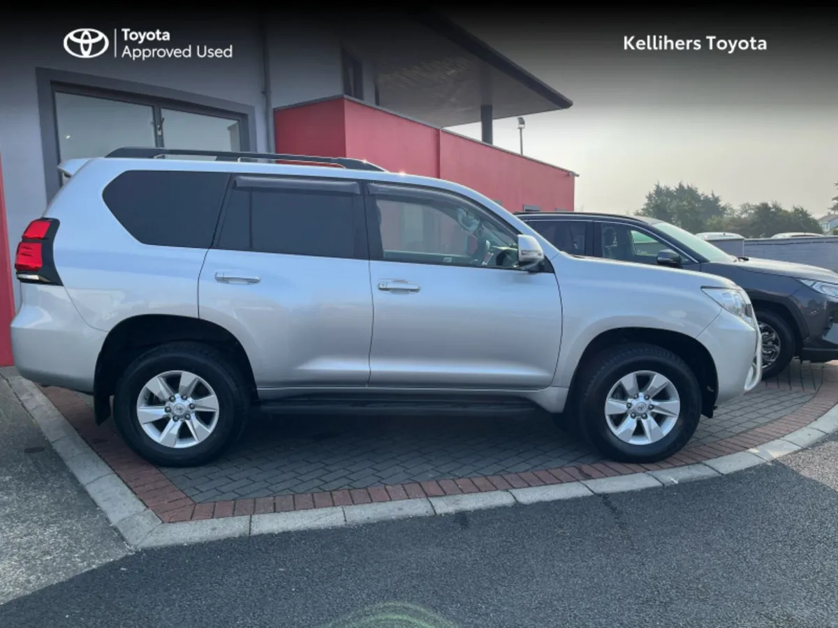 Toyota Land Cruiser LAND CRUISER LWB COMM A/T - Image 3