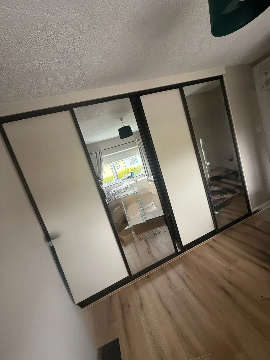 Sliding wardrobe+double bed frame - Image 1