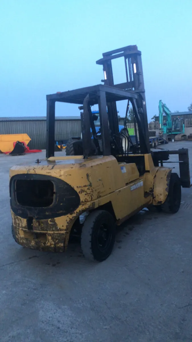 5 tonne catterpillar forklift - Image 3