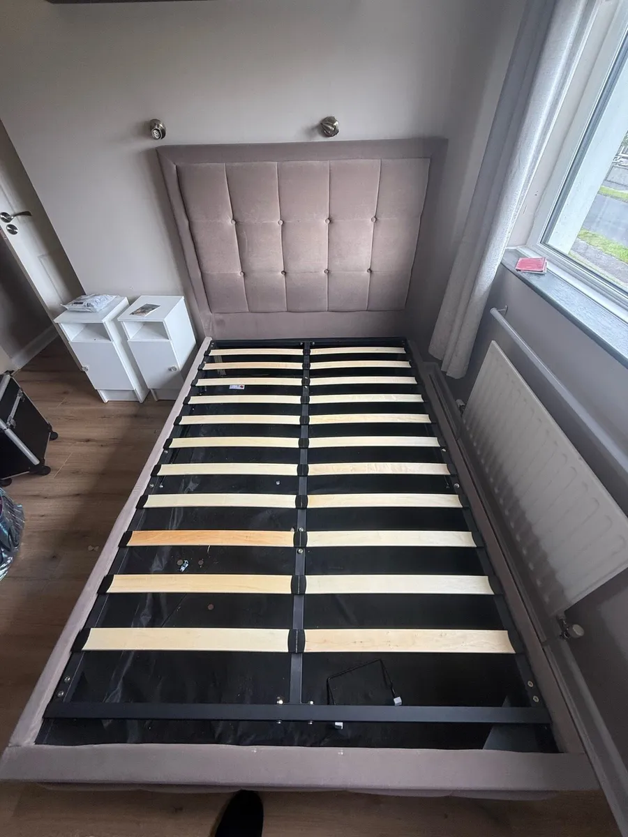 Sliding wardrobe+double bed frame - Image 3