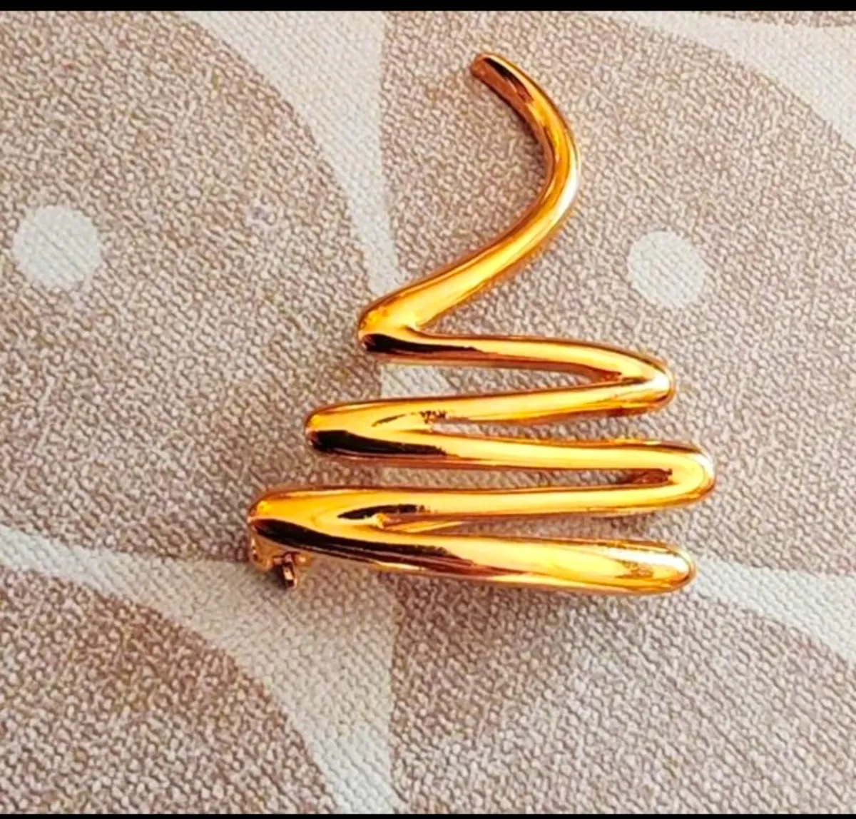 Retro brooch - Image 1