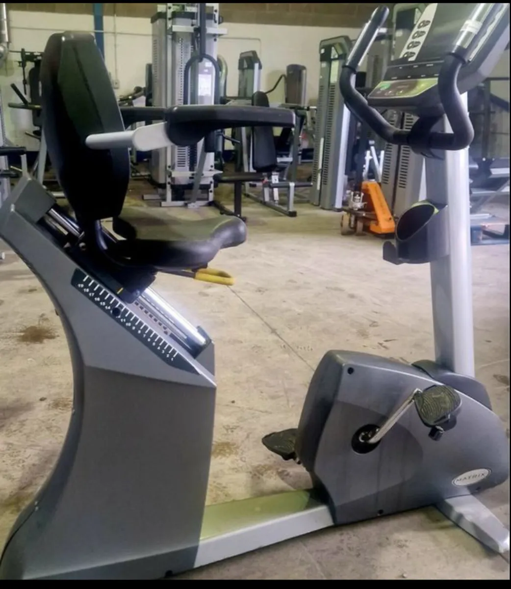 MATRIX HYBRID RECUMBENT BIKE AGE FRIENDLY - Image 1