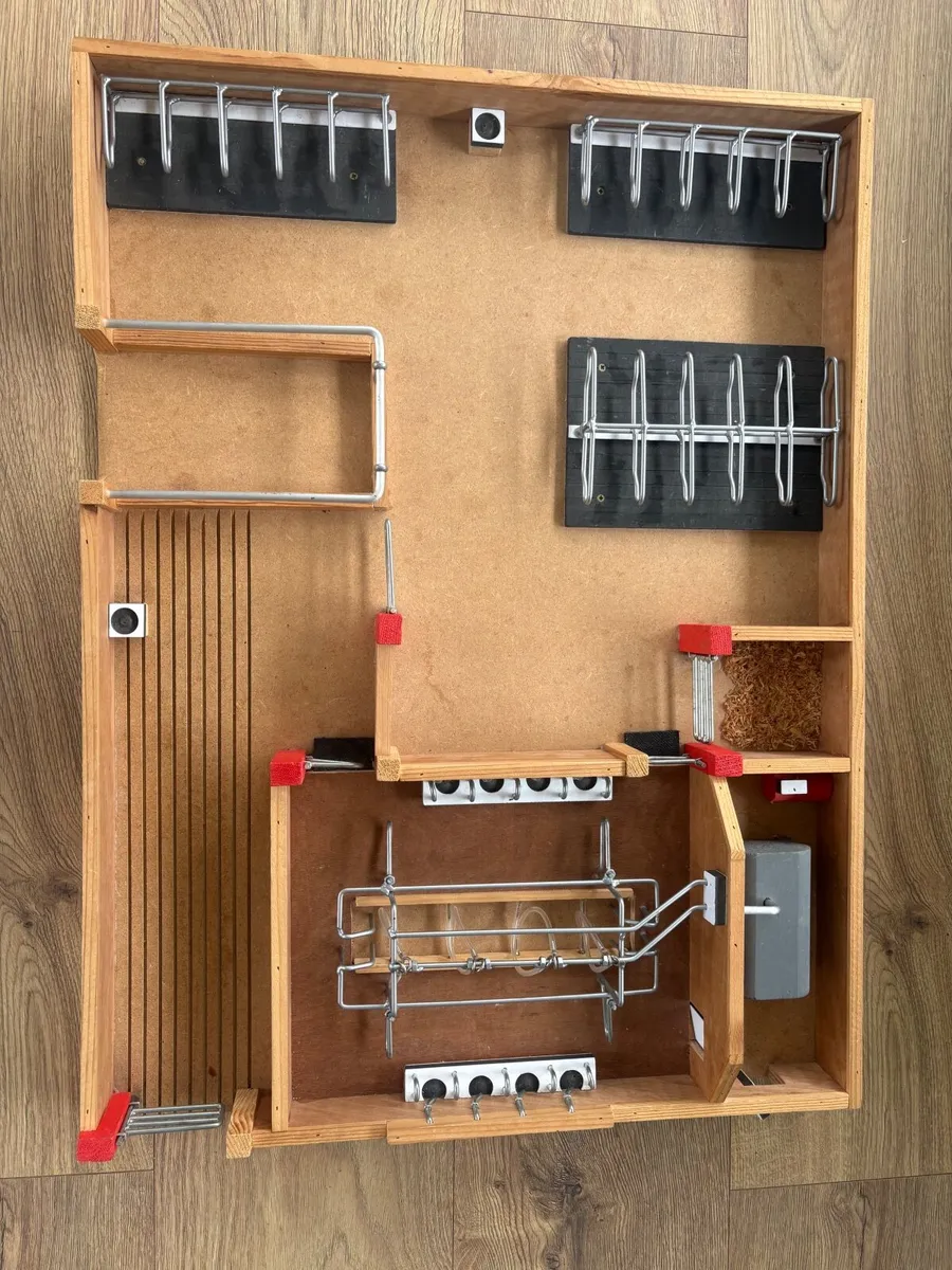 Wooden Toy Farm- Milking Parlour - Image 3