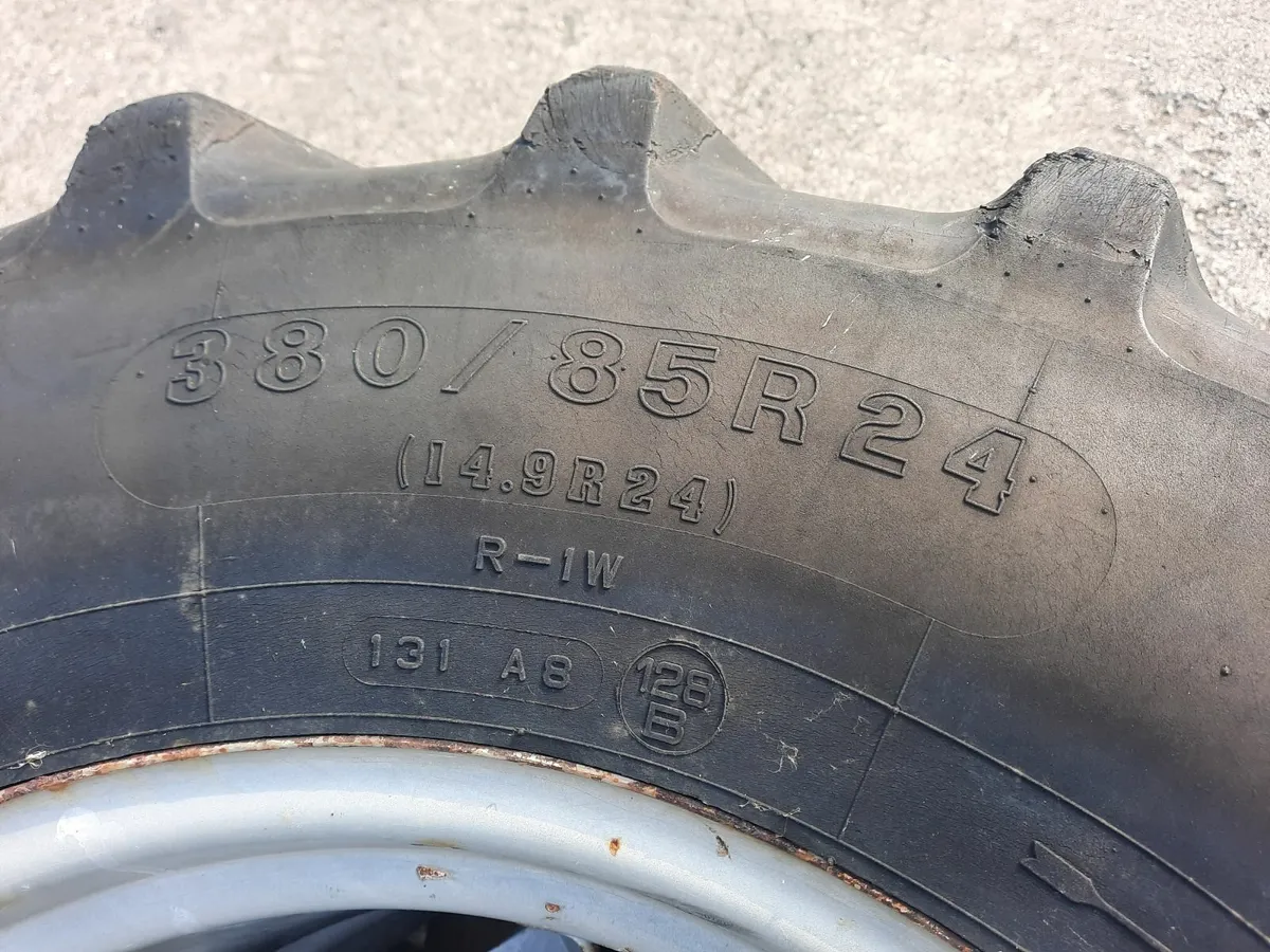 Front tyres & rims - 3 pairs - Image 2