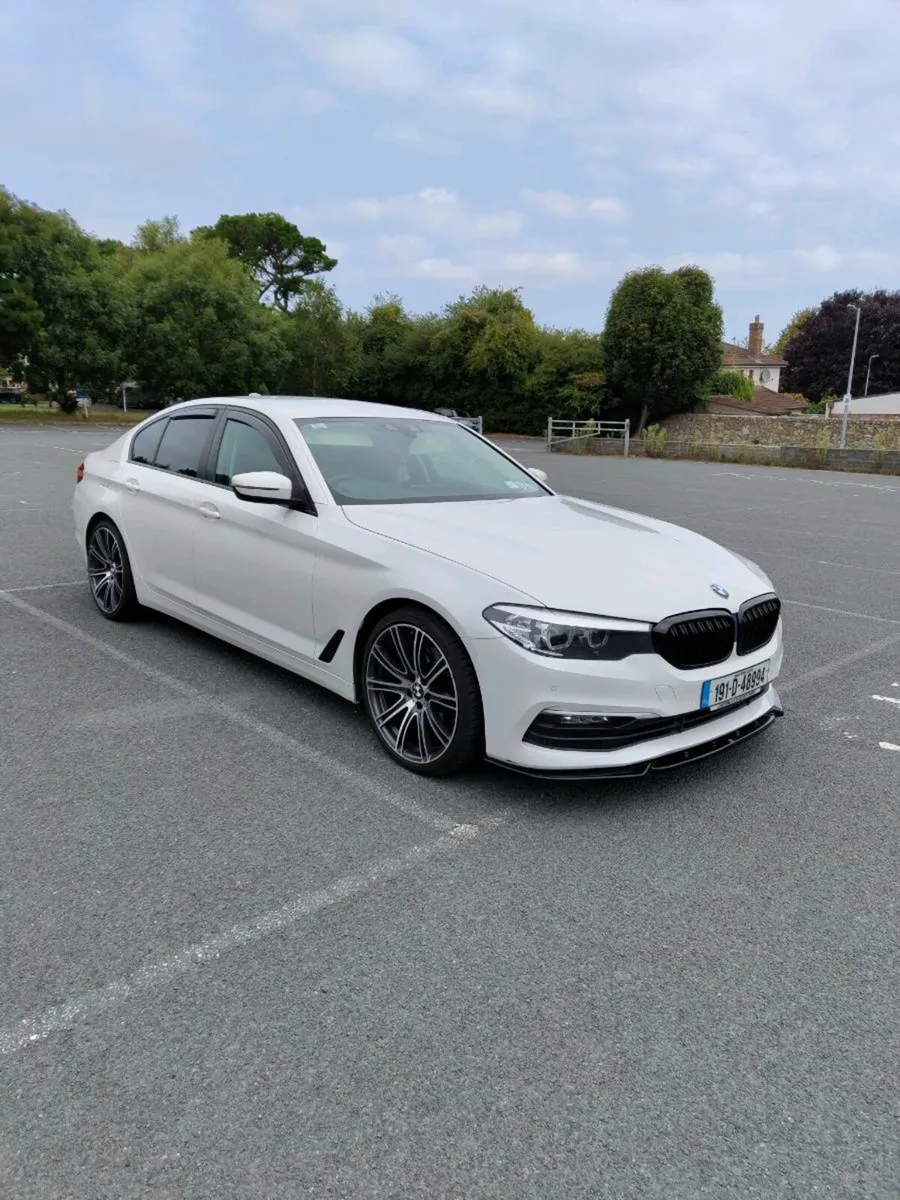 BMW 520D - Image 1