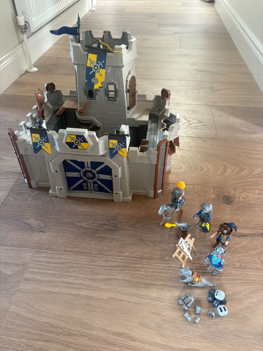 Playmobile Novelmore Fortress - Playmobile Castle - Image 1