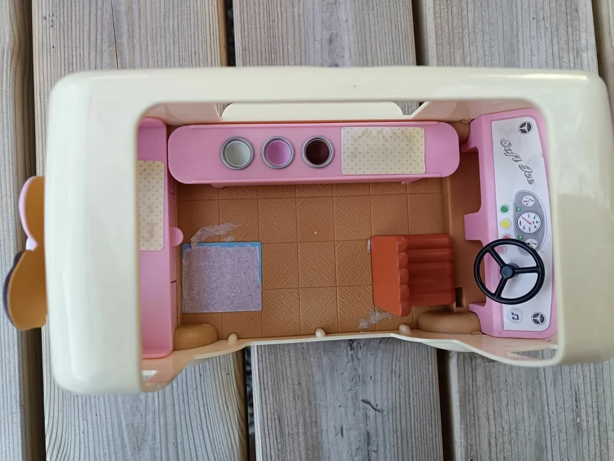 Sylvanian familes icecream van - Image 2