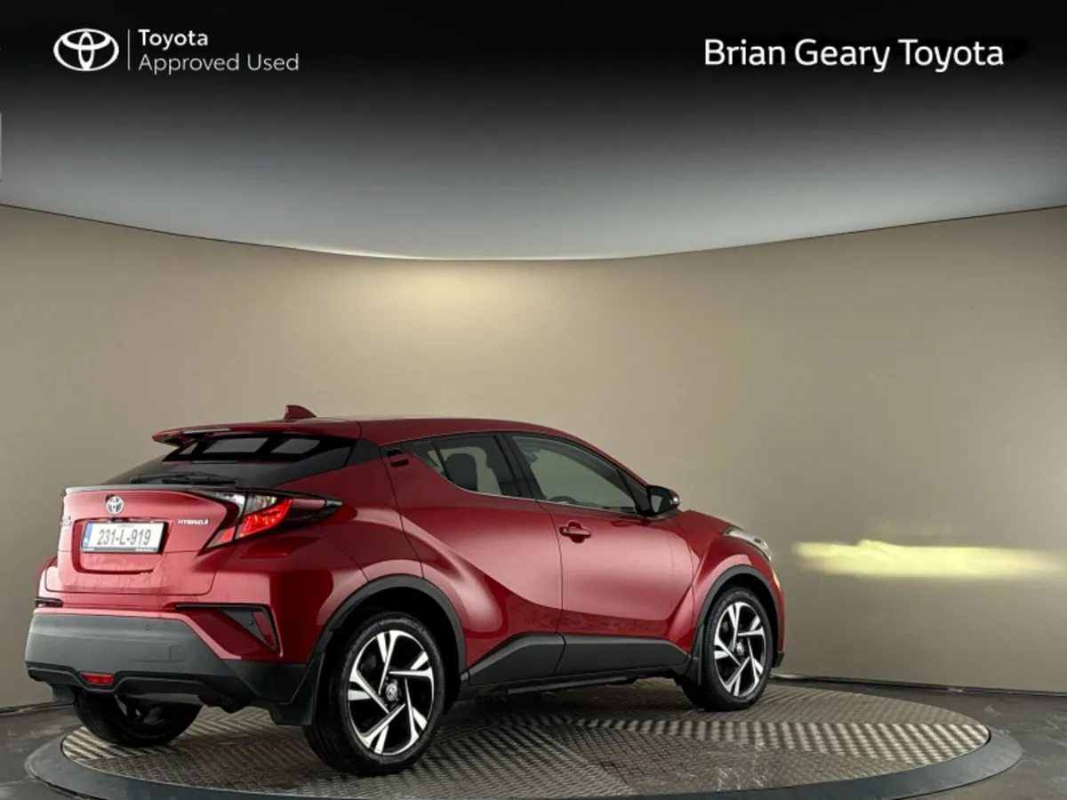 Toyota C-HR HYBRID SPORT - Image 2