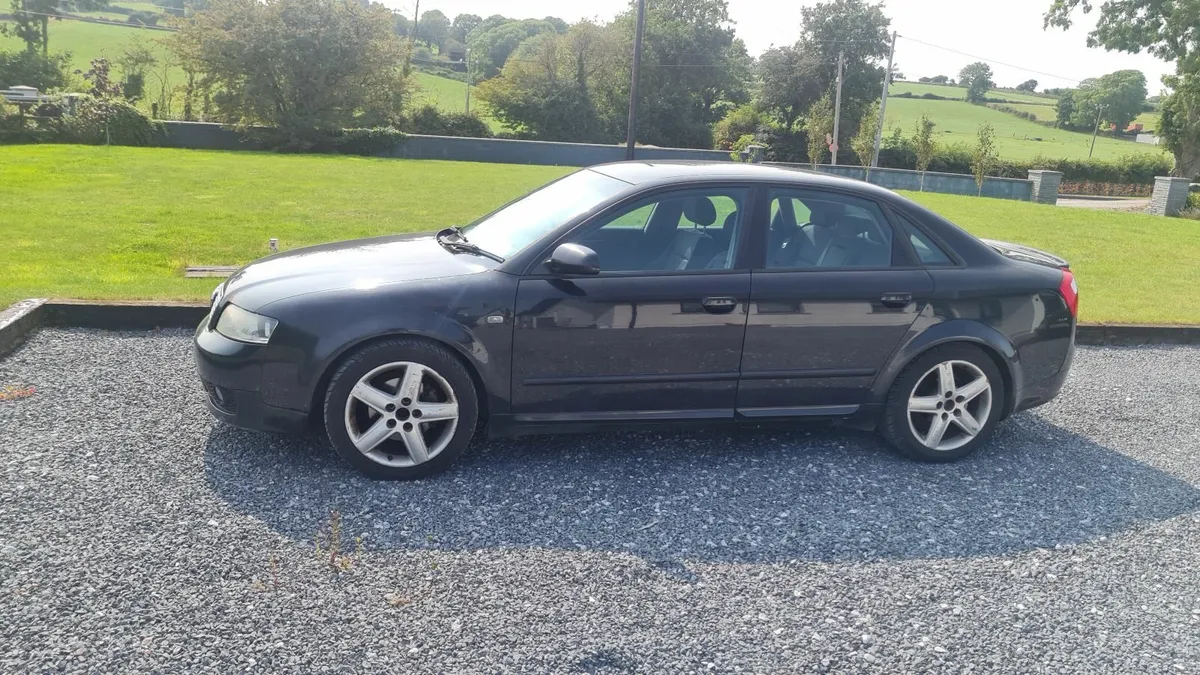 Audi A4 2004 - Image 1