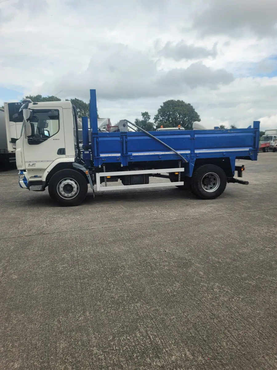 For Sale  . Insulated  drop side tipper body - Image 2