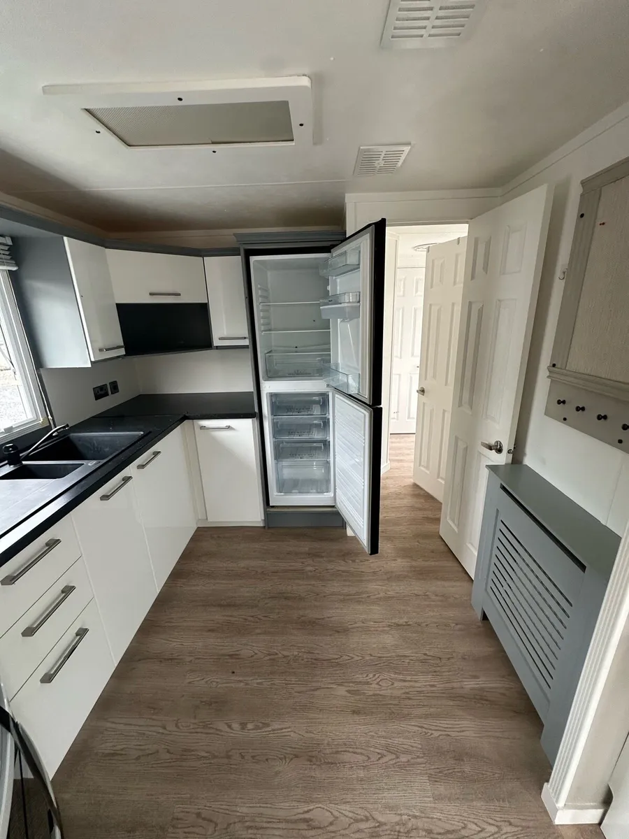 2 Bed Willerby Leven (Modernised- New Kithcen) - Image 3