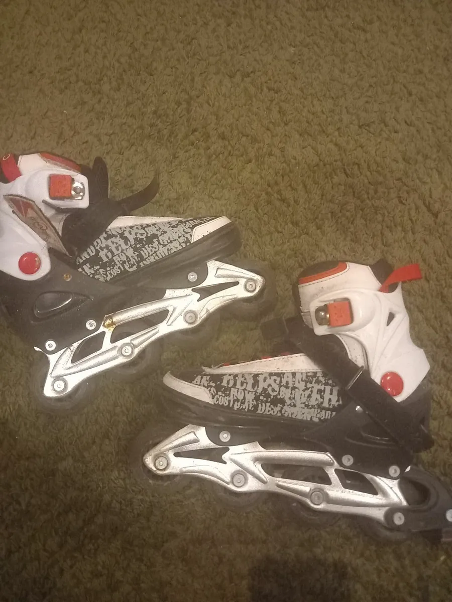 Roller skates - Image 1