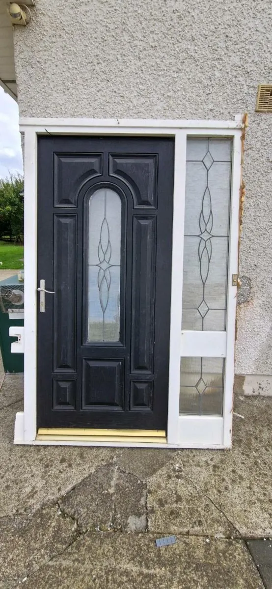 Composite front door and patio doors - Image 4