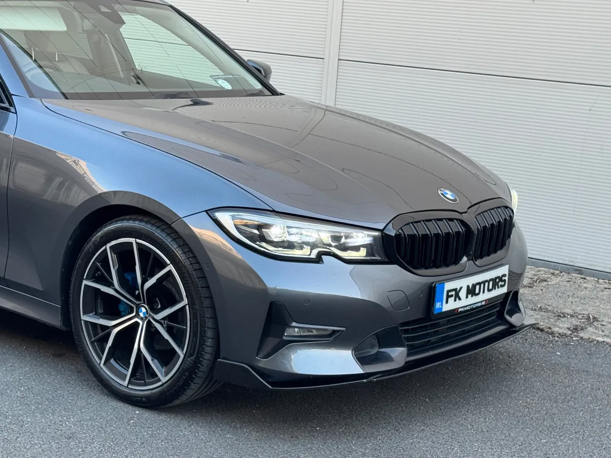 BMW 3-Series 2021 sport diesel - Image 2