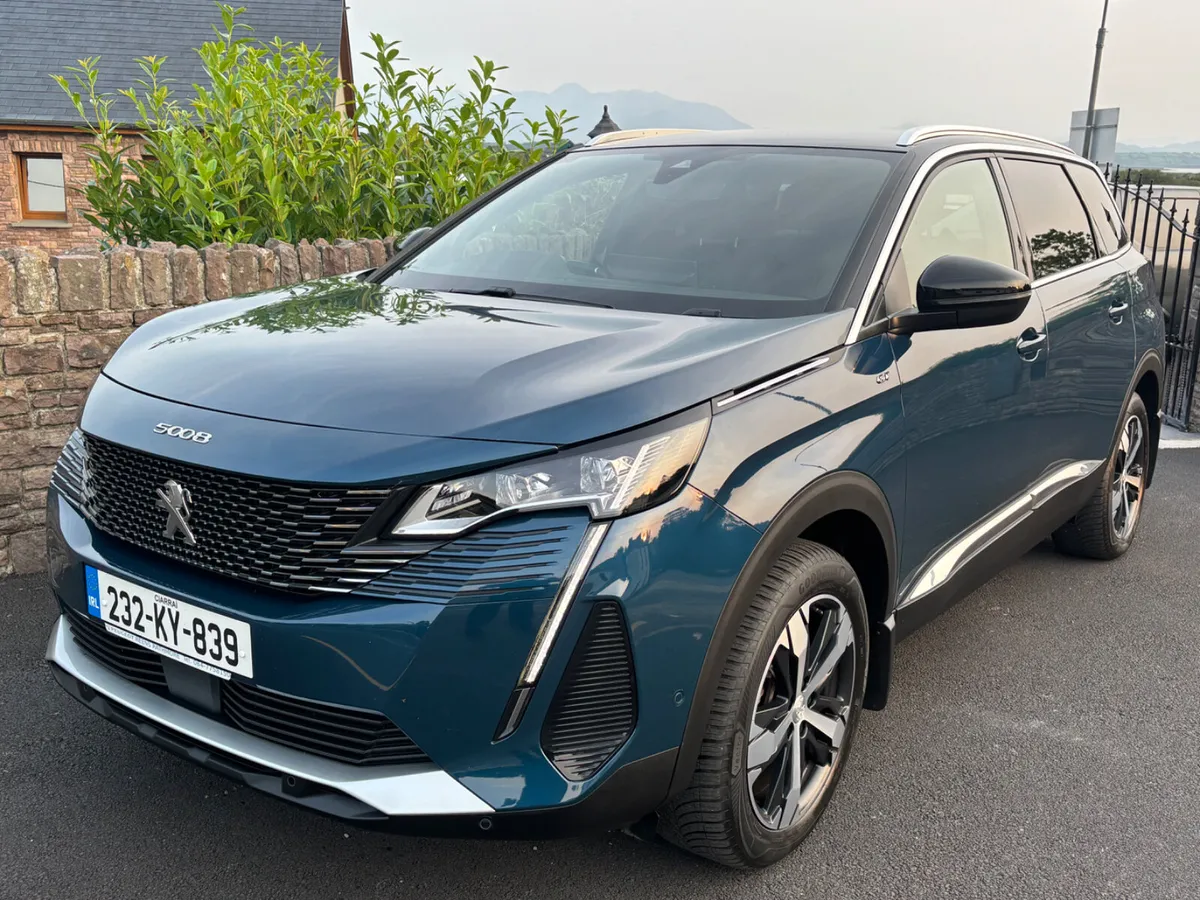 PEUGEOT 5008 AUTOMATIC GT LINE only 32000kms - Image 2