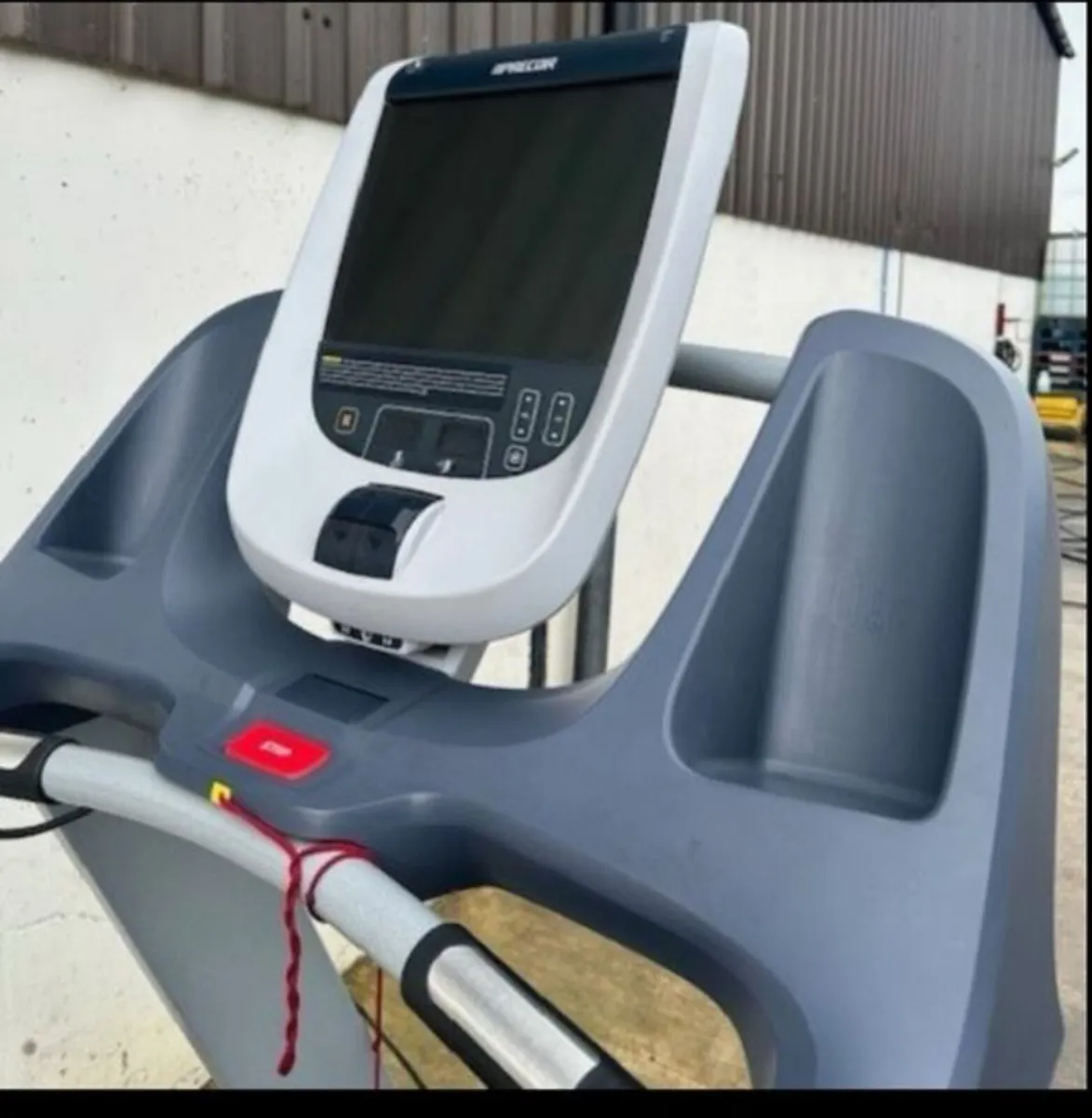 PRECOR TRM885 WITH P20 CONSOLE - Image 1