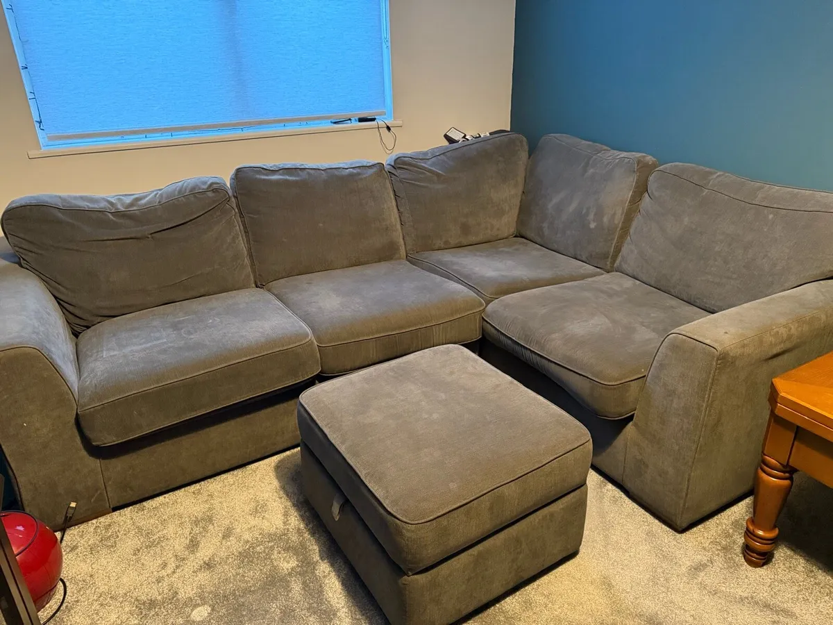 Corner Couch - Image 1