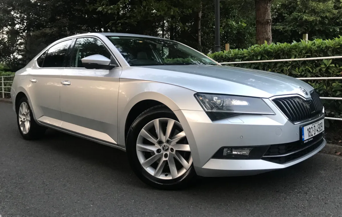 Skoda Superb 1.6 TDI 120bhp Style Edition - Image 3