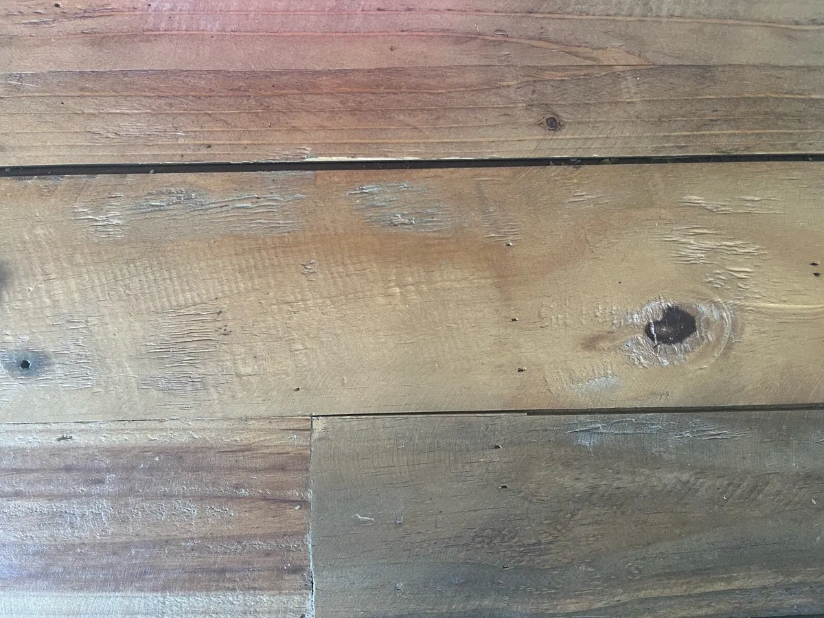 Kitchen table and bench - Image 4