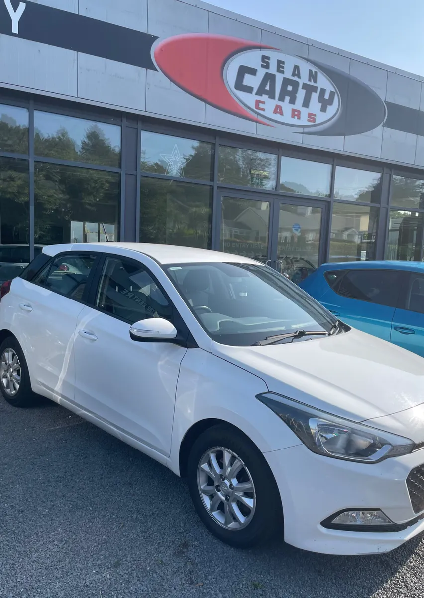 Hyundai i20 2016 - STUNNING CAR,  PRISTINE WHITE. - Image 1