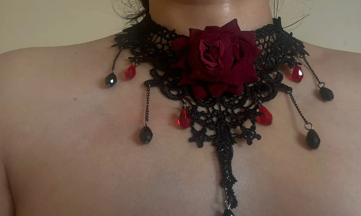 necklace - Image 1