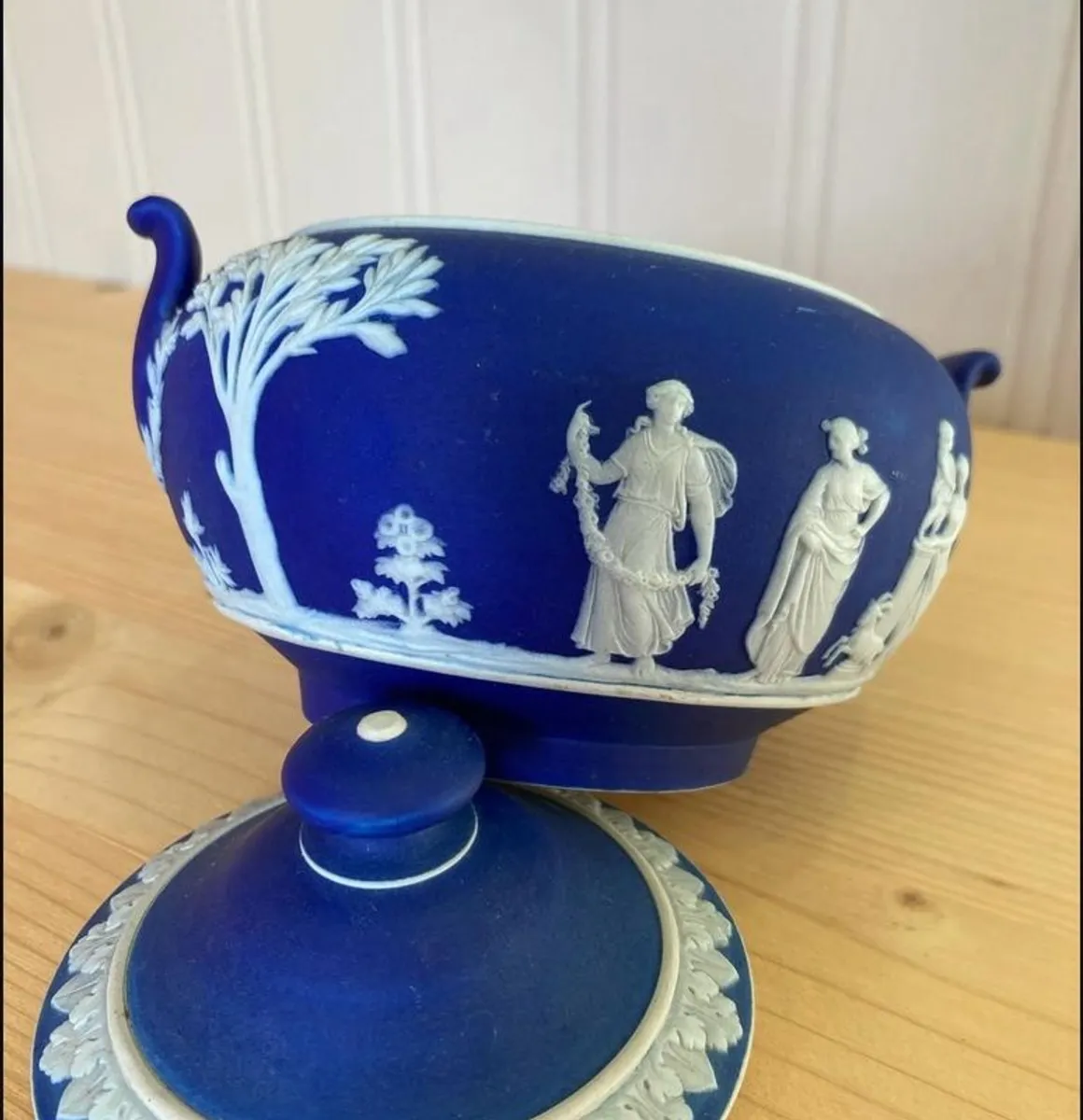 Wedgwood sugar bowl - Image 2