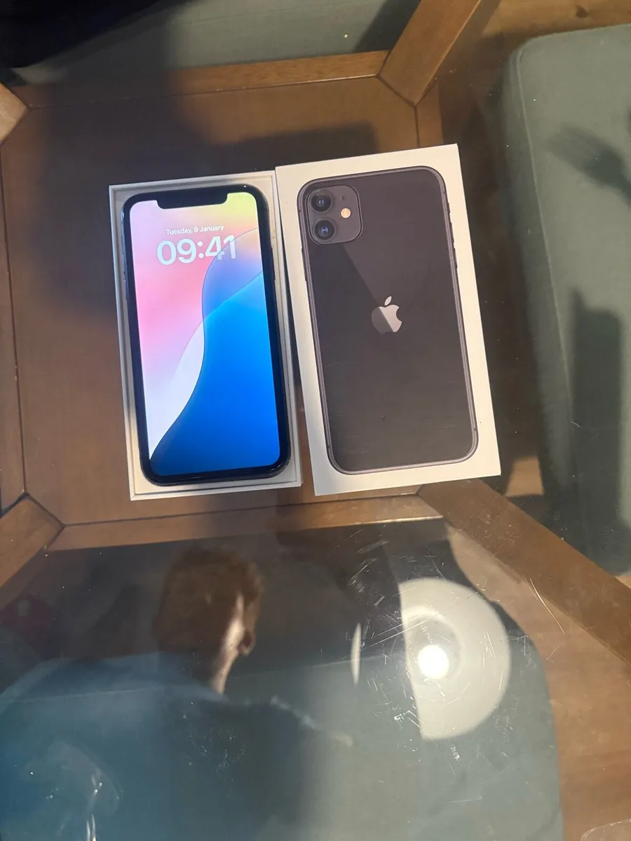 iphone 11 - Image 2