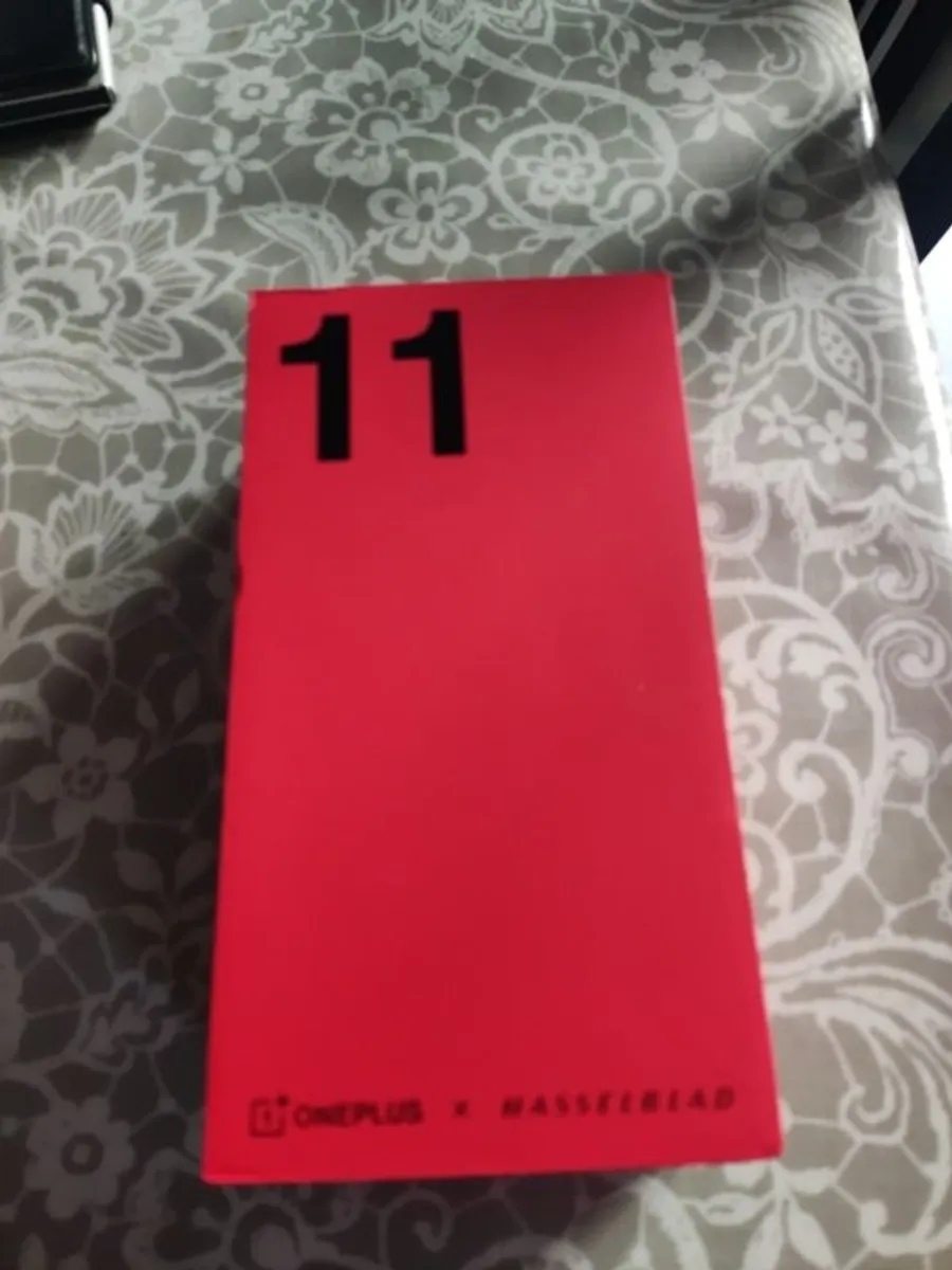 One Plus 11 16gb 256gb - Image 1