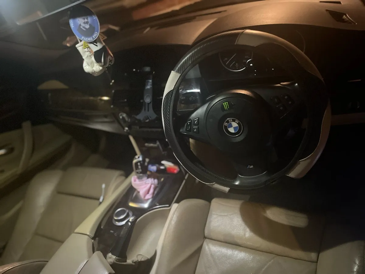Quick Sale BMW d520 2008 - Image 3
