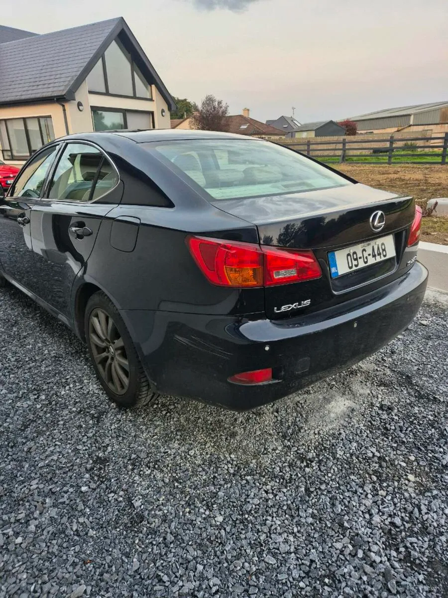 Car - Image 3