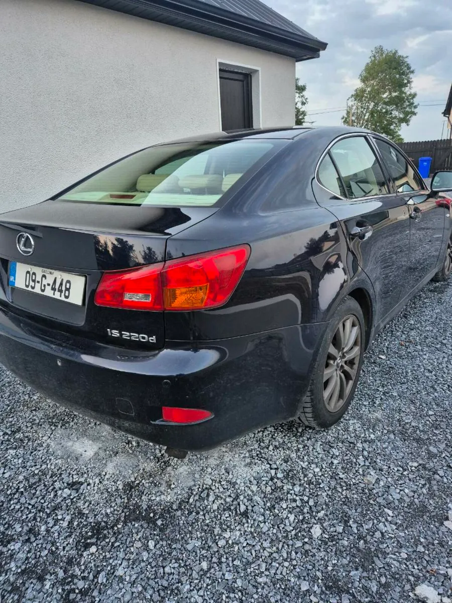 Car - Image 4