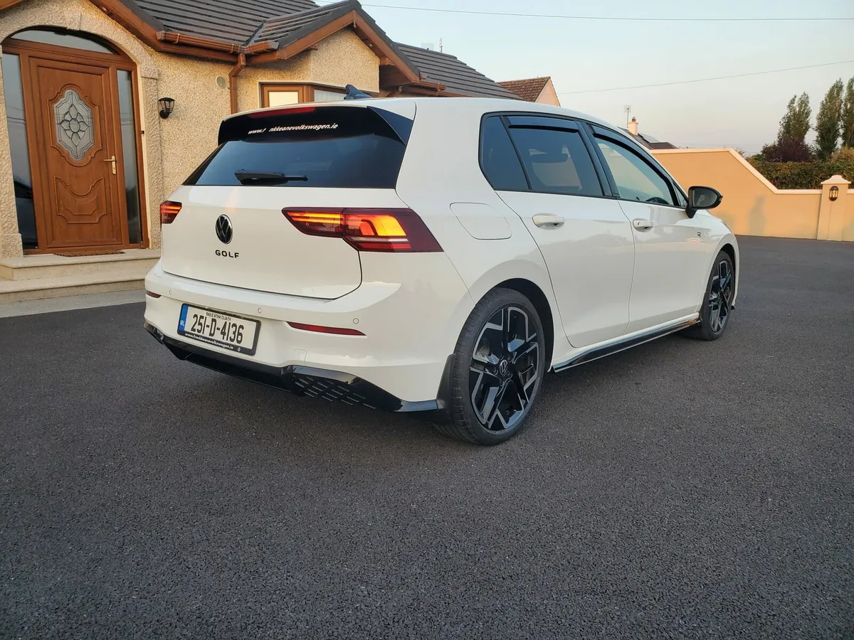 251 Volkswagen Golf R-line 2.0 TDI 150HP Auto - Image 4