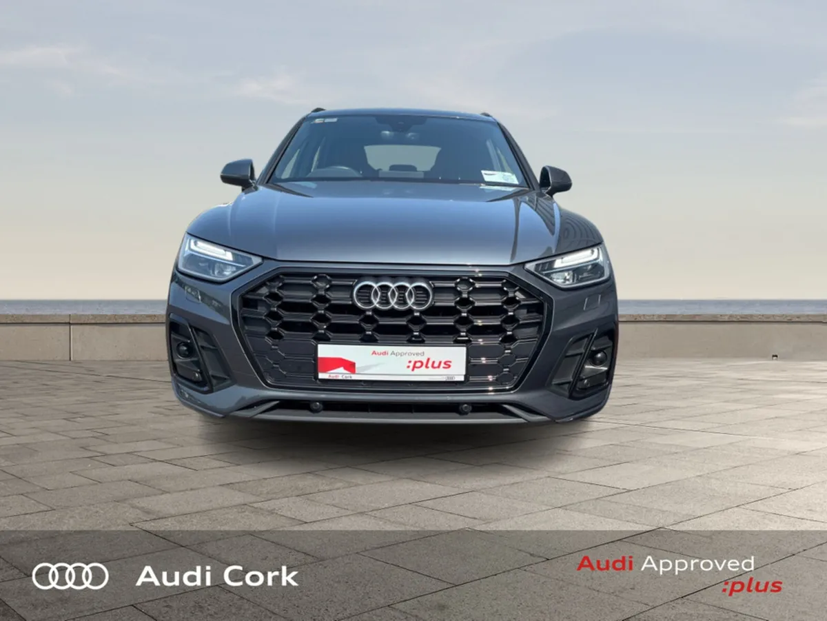 Audi Q5 2.0 35TDI 163BHP S-LINE AUTO WITH BLACK ST - Image 3