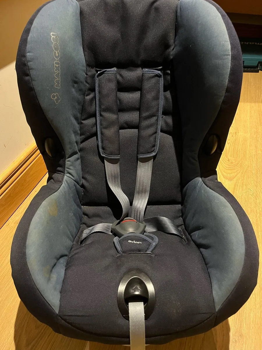 Maxi-cosy Child Car Seat - Image 1