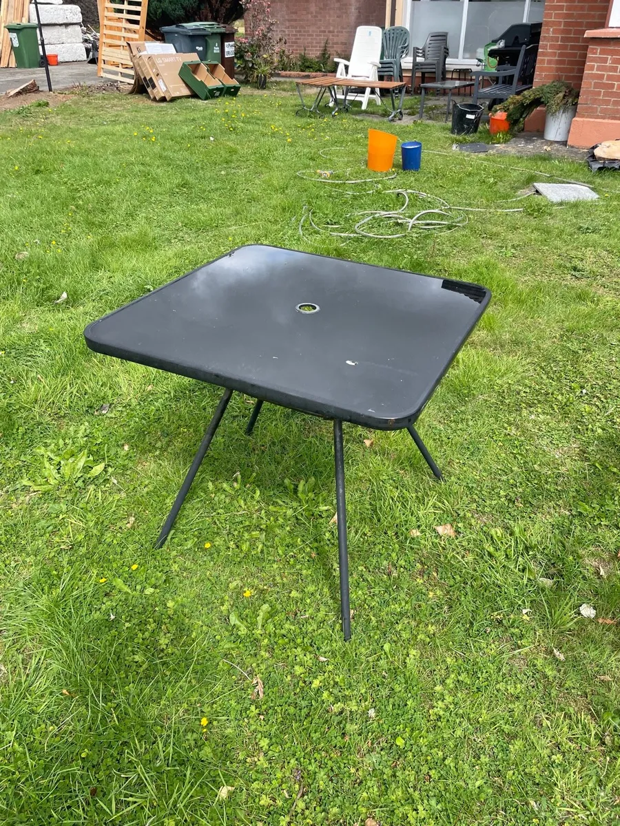 Small garden table - Image 2