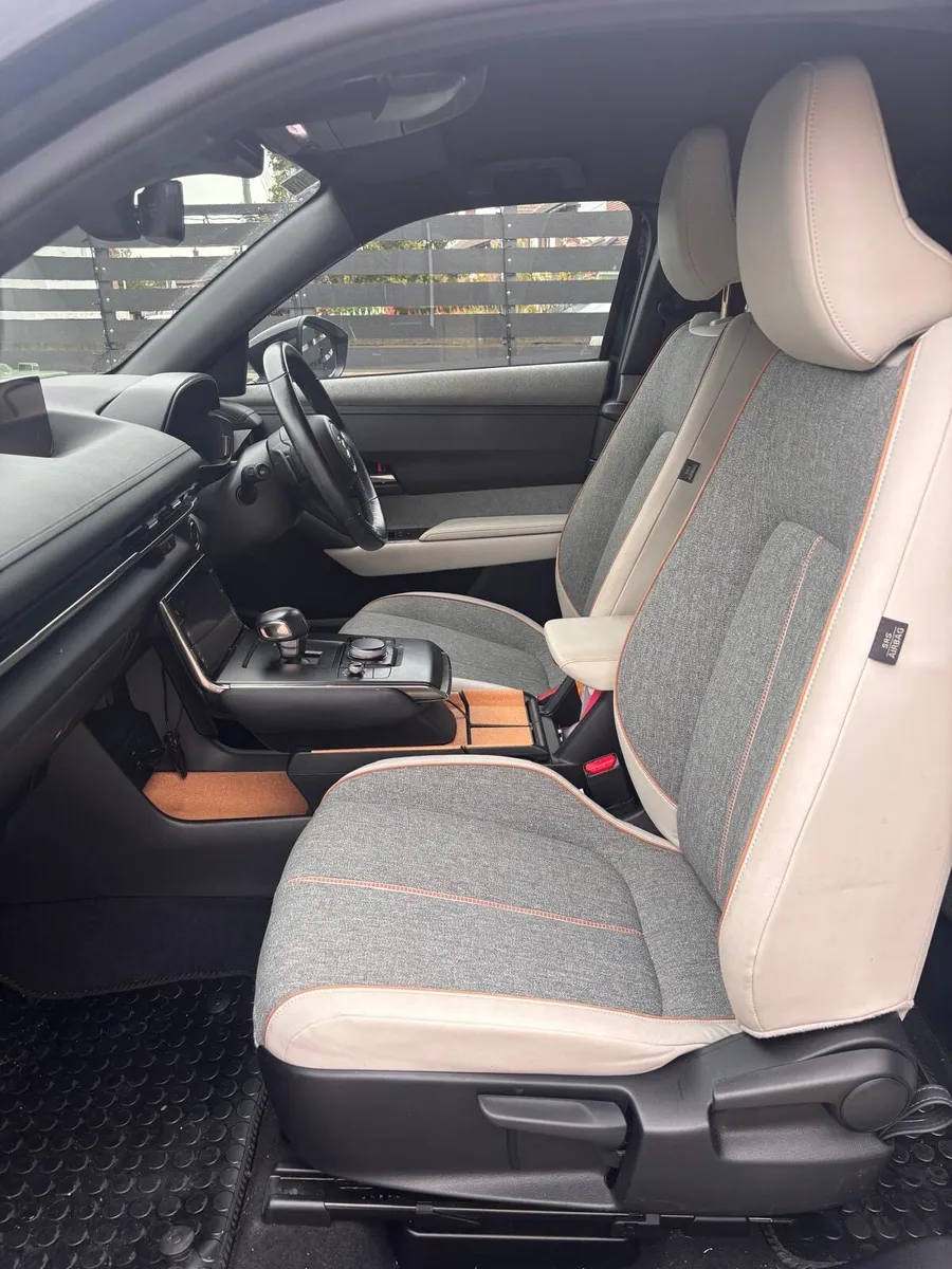 Car - Image 3