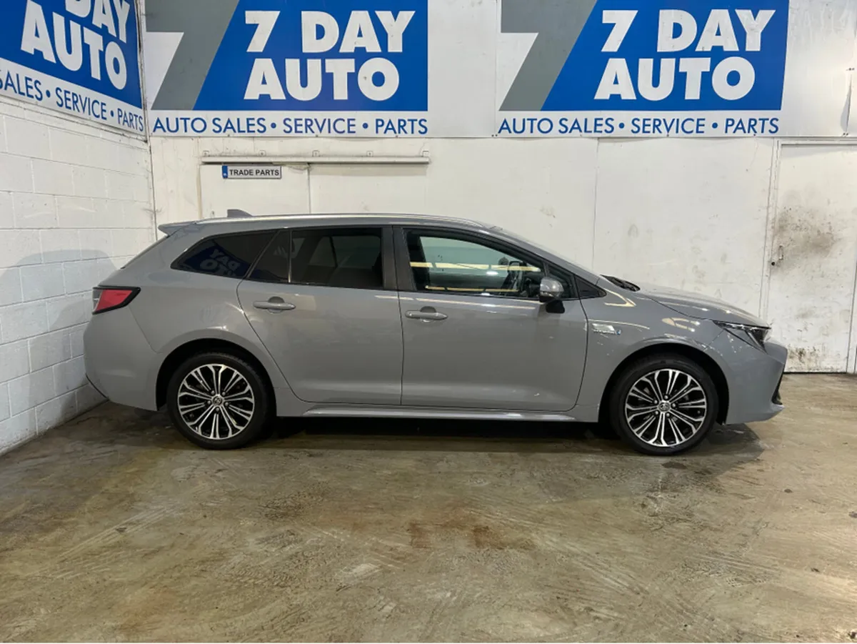 Toyota Corolla Estate  SOL T/S 4DR AUTO - Image 3